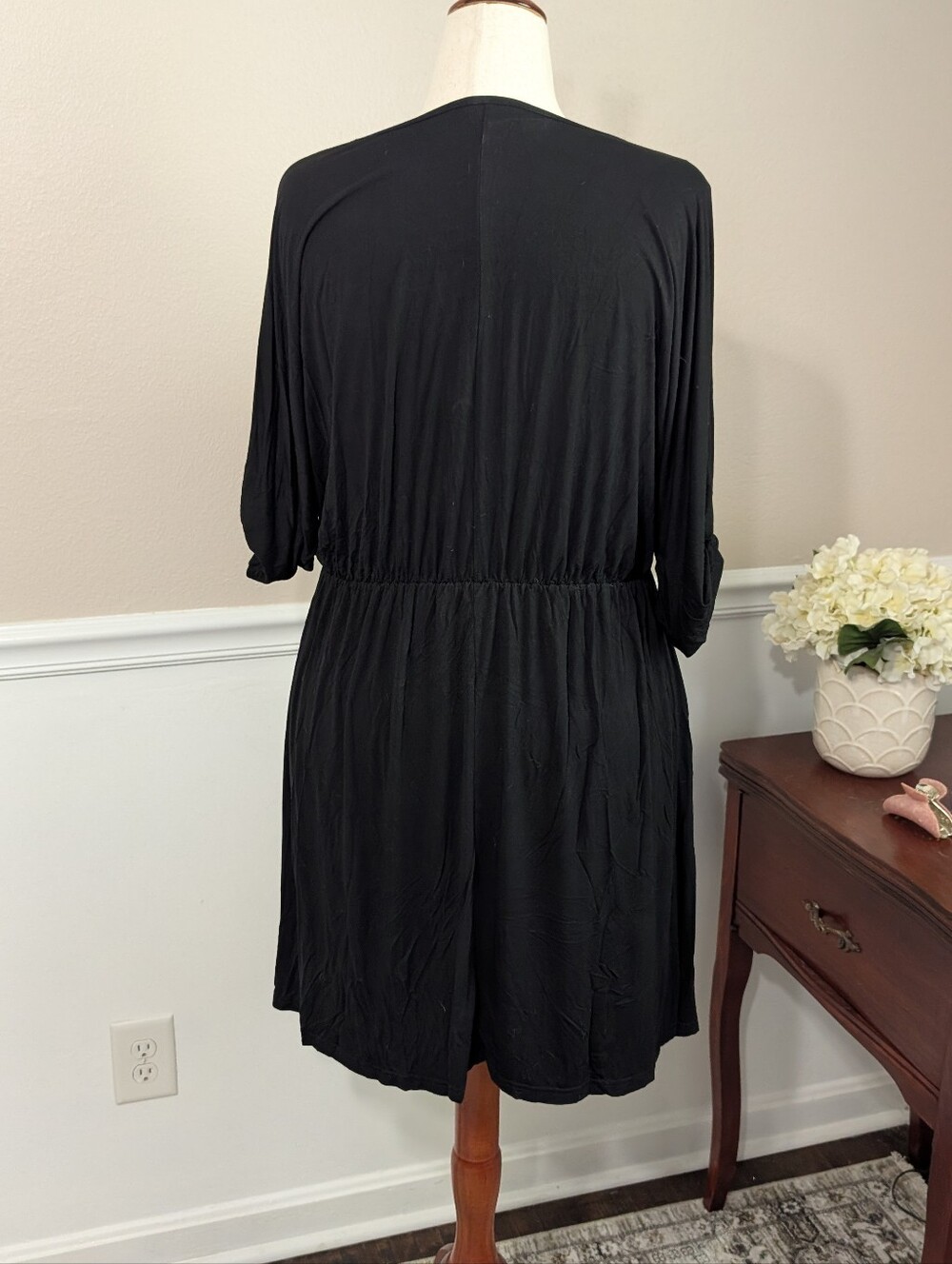 Black Tie Sleeve Deep Cut Dress, Size XL - Picture 5 of 6